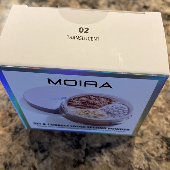 Moira set and correct loose powder 02 translucent - Picture 3 of 3